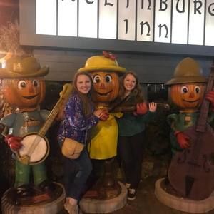 Meet your Posher, Kayla